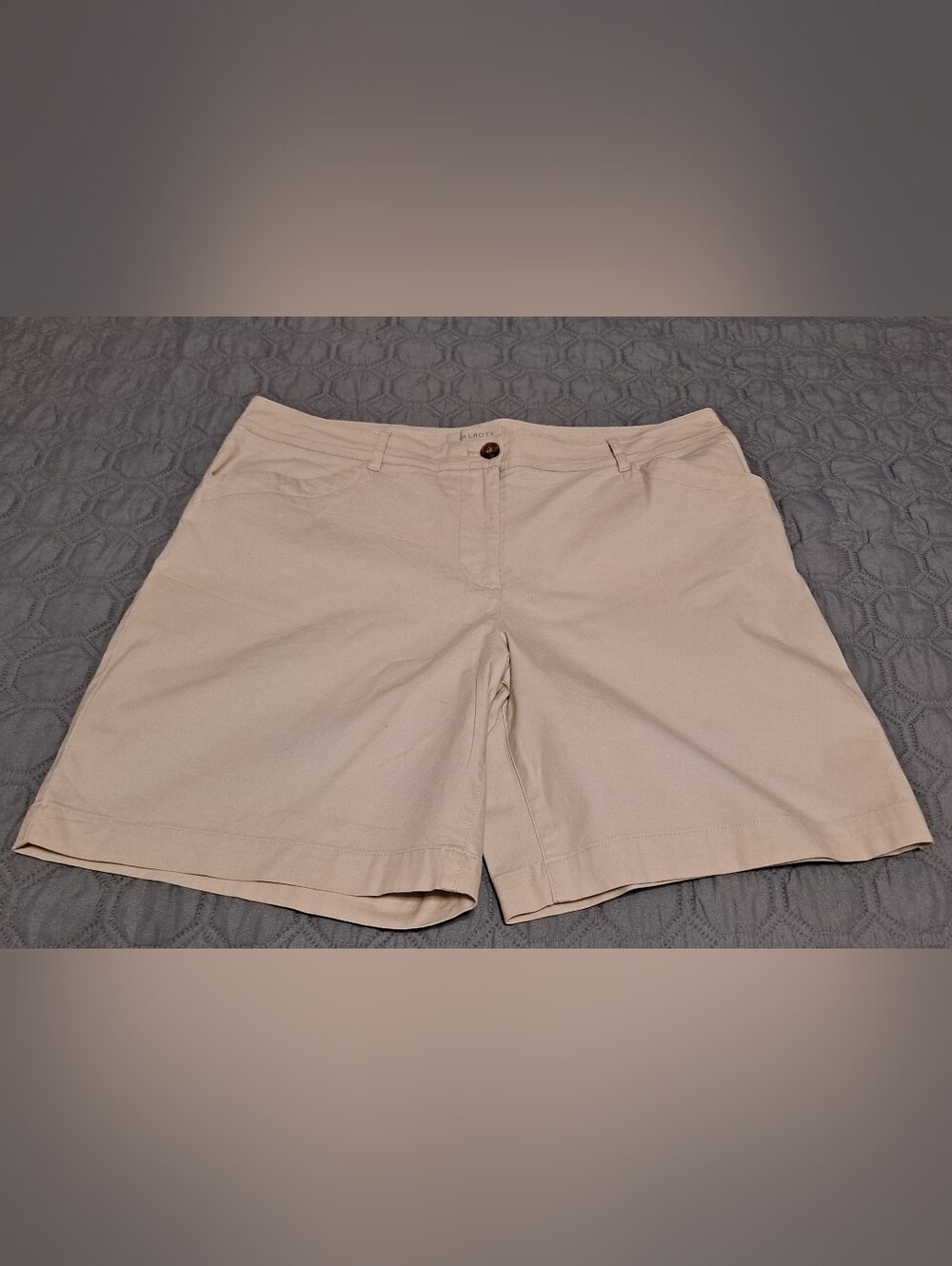 Talbots Classic Women's Beige Chino Shorts Sz 12